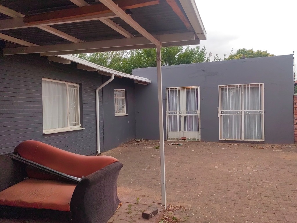 11 Bedroom Property for Sale in Brandwag Western Cape